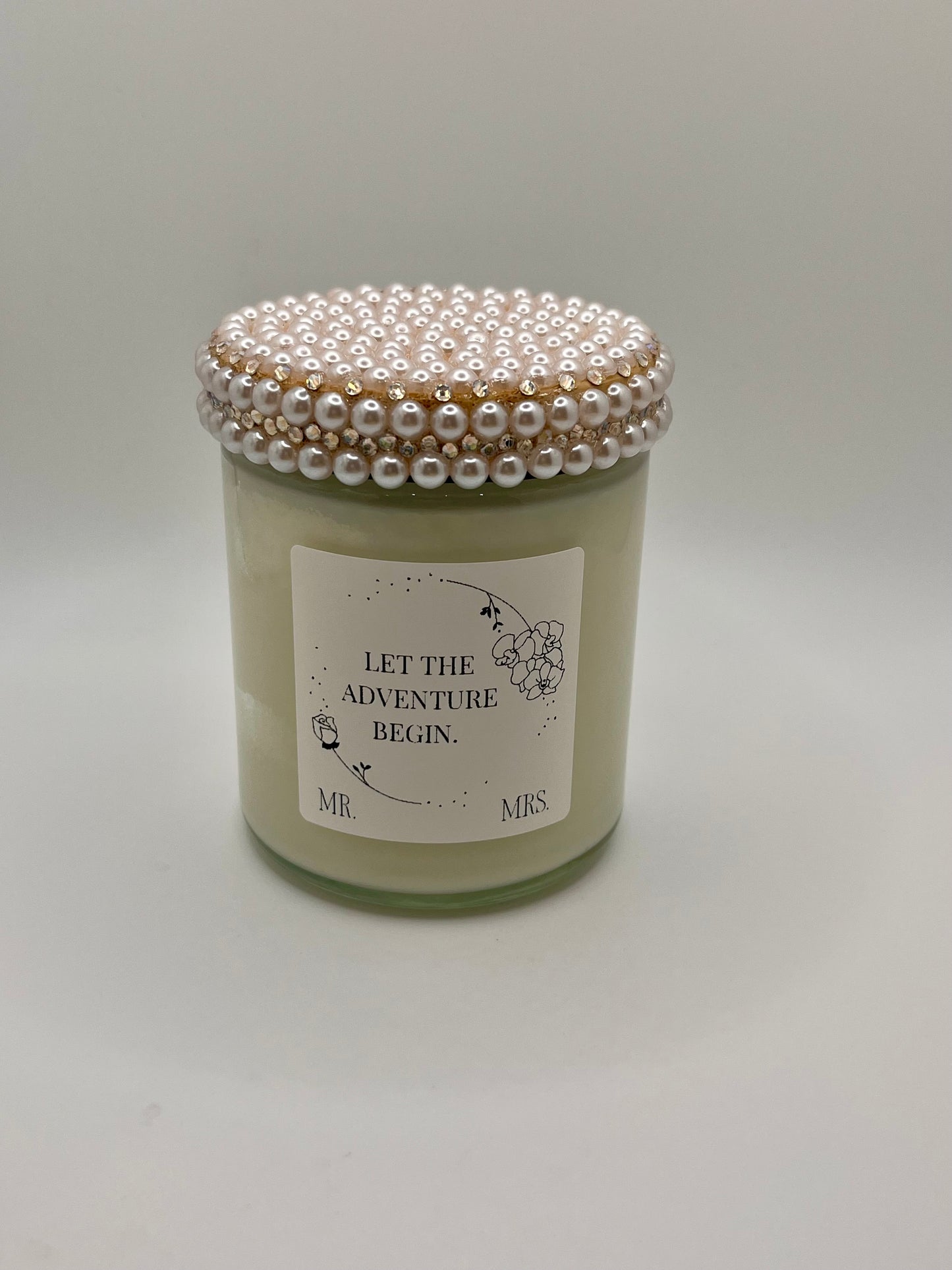Mr. & Mrs. 7 Ounce Candles (Made to Order 4-6 weeks processing time) PLEASE READ PRODUCT DESCRIPTION